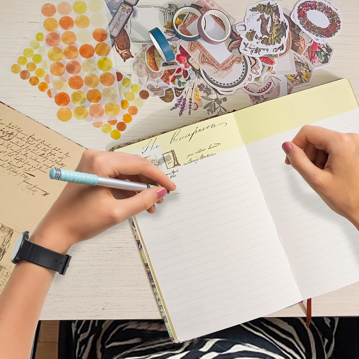 SaFeHoM 212-Piece Vintage Scrapbook & Journal Set